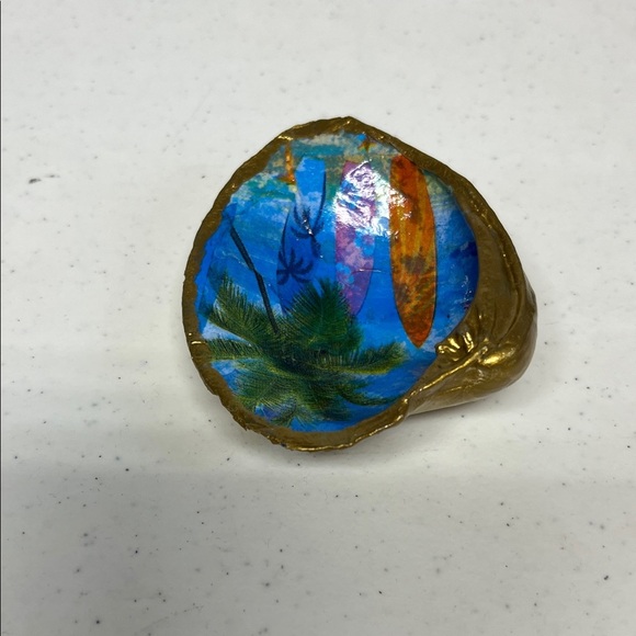 Hand Crafted Tropical Surf Shell Trinket Dish - Picture 4 of 8